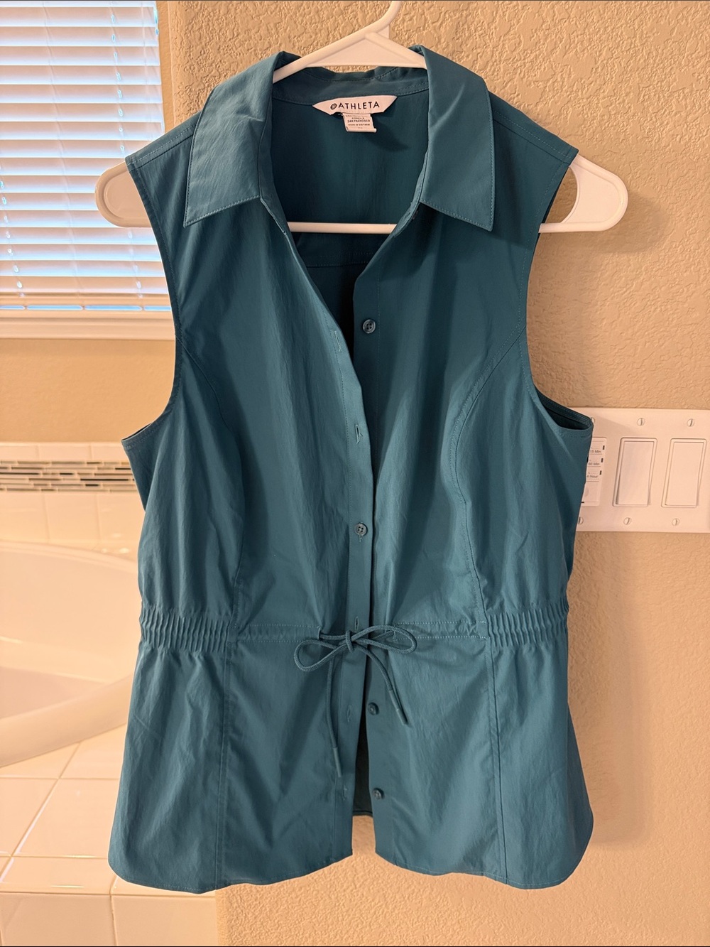 Athleta Teal Sleeveless Button-Front Drawstring Shell